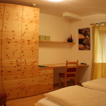 Hotel Garni Laerchenhof เลคอัมอาร์ลแบร์ก ภายนอก รูปภาพ