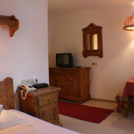 Hotel Garni Laerchenhof เลคอัมอาร์ลแบร์ก ภายนอก รูปภาพ