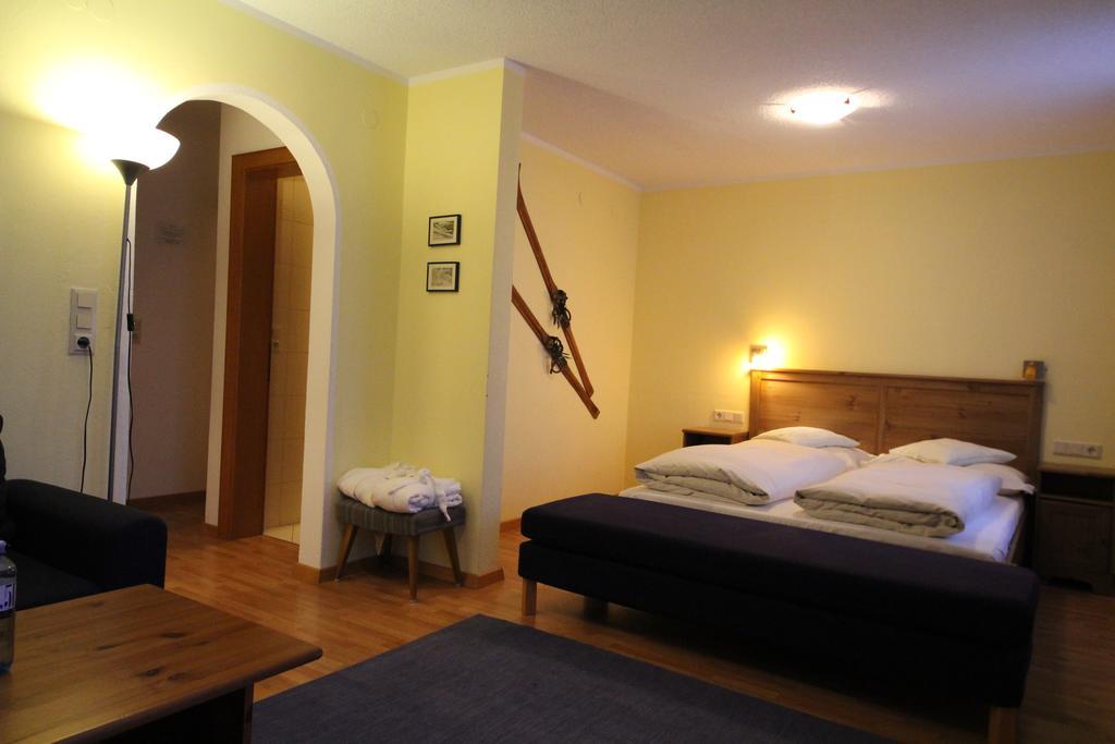 Hotel Garni Laerchenhof เลคอัมอาร์ลแบร์ก ภายนอก รูปภาพ