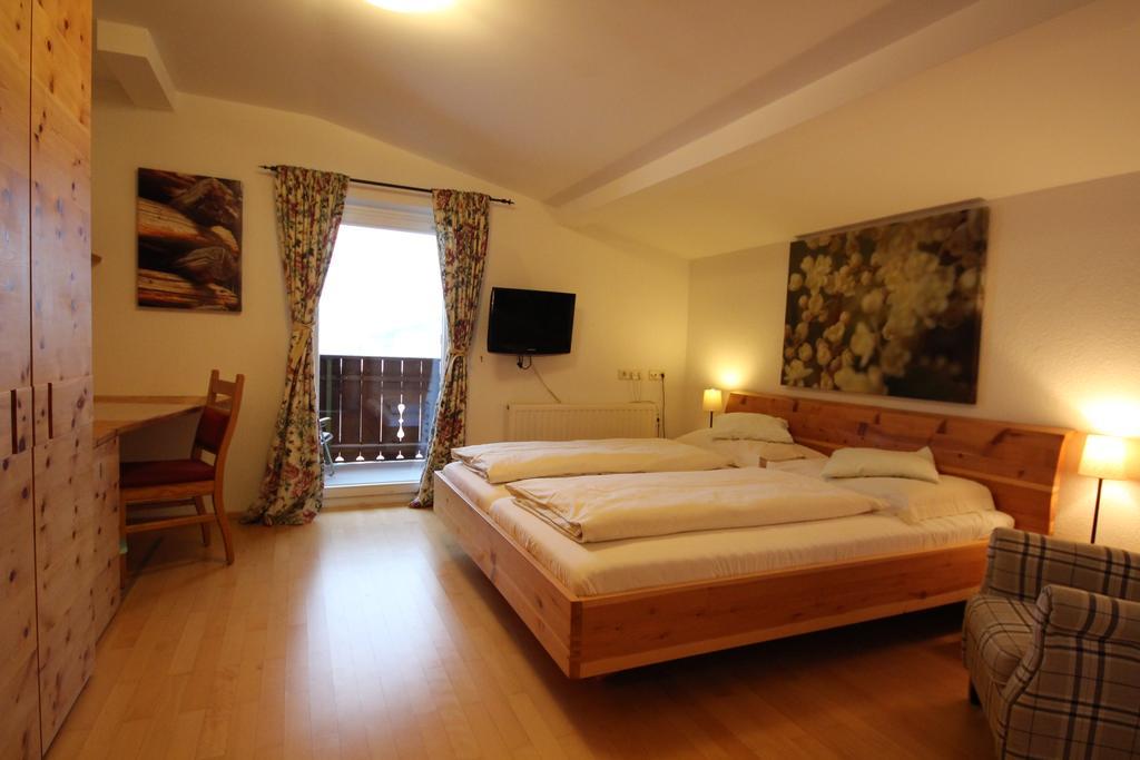 Hotel Garni Laerchenhof เลคอัมอาร์ลแบร์ก ภายนอก รูปภาพ