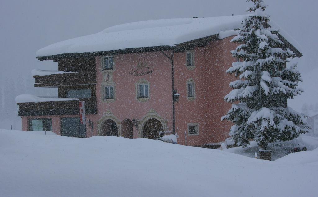 Hotel Garni Laerchenhof เลคอัมอาร์ลแบร์ก ภายนอก รูปภาพ