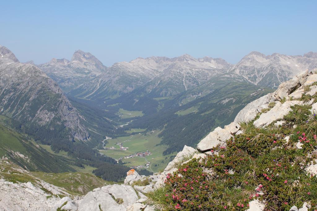 Hotel Garni Laerchenhof เลคอัมอาร์ลแบร์ก ภายนอก รูปภาพ