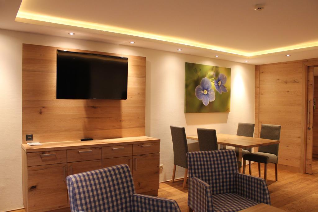 Hotel Garni Laerchenhof เลคอัมอาร์ลแบร์ก ห้อง รูปภาพ