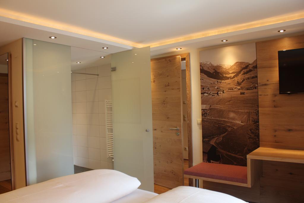 Hotel Garni Laerchenhof เลคอัมอาร์ลแบร์ก ห้อง รูปภาพ
