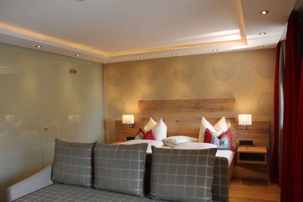 Hotel Garni Laerchenhof เลคอัมอาร์ลแบร์ก ห้อง รูปภาพ
