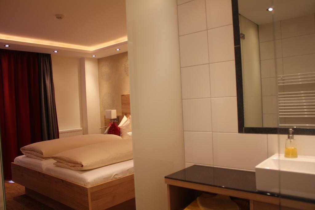 Hotel Garni Laerchenhof เลคอัมอาร์ลแบร์ก ห้อง รูปภาพ