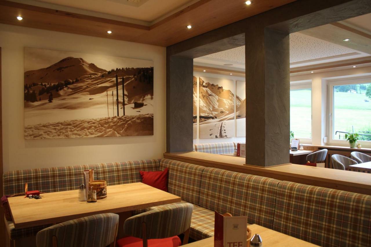 Hotel Garni Laerchenhof เลคอัมอาร์ลแบร์ก ภายนอก รูปภาพ